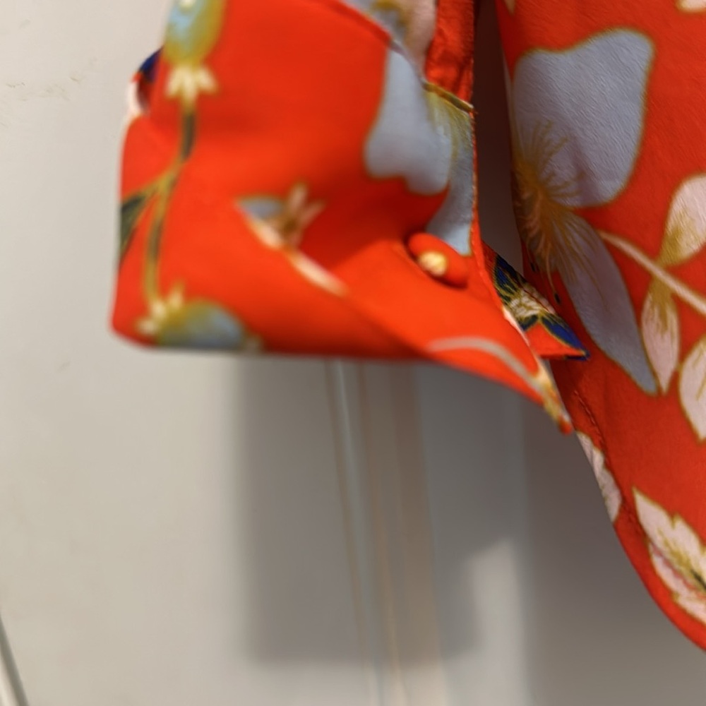 EXPRESS fun floral blouse - Picture 4 of 4